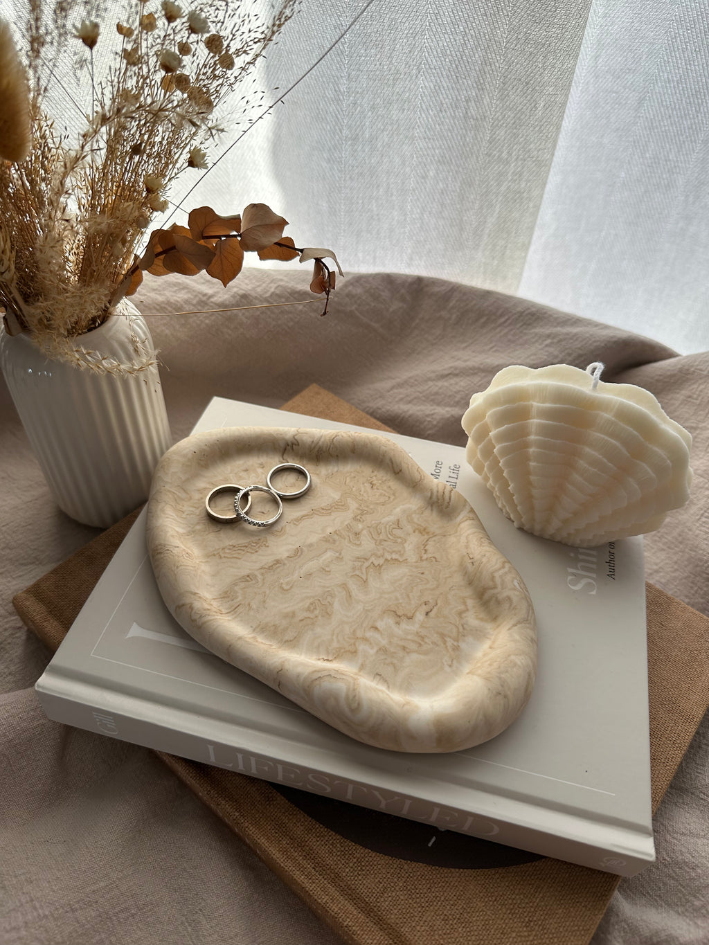 Juliette - Ceramic Tray [Marble Effect]