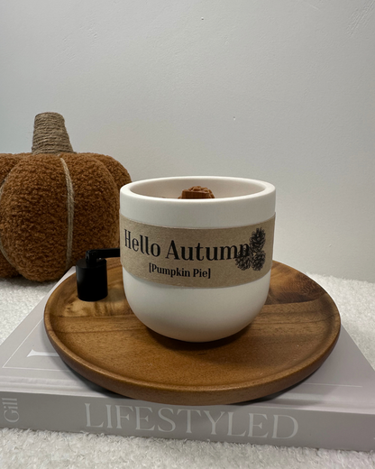 Hello Autumn Pine cones - Scented Candle