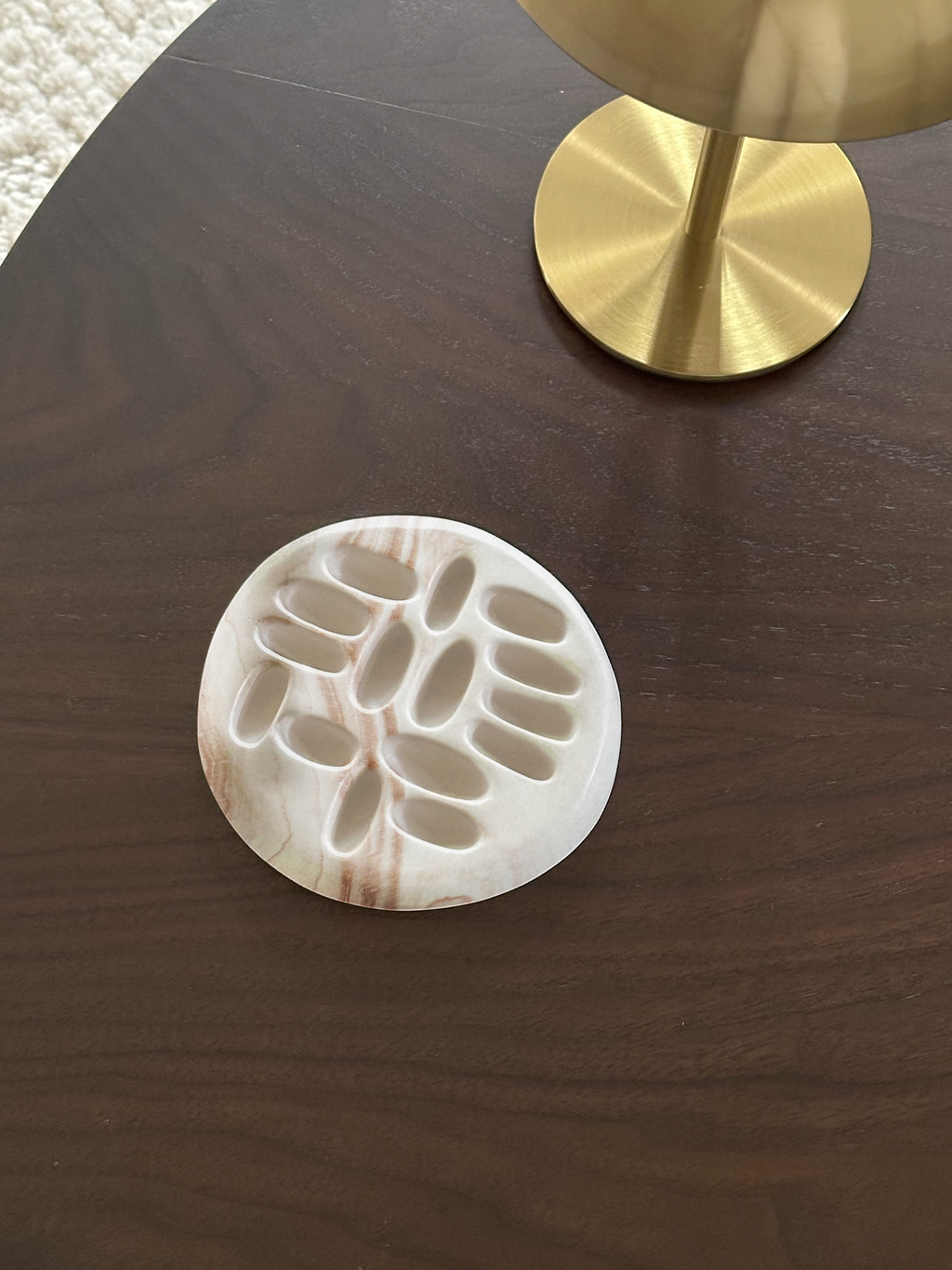 Manon - Ring Holder
